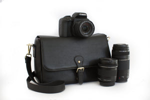 Mia Pebbled Leather Messenger Camera Bag in Midnight Black - Meliae Bag